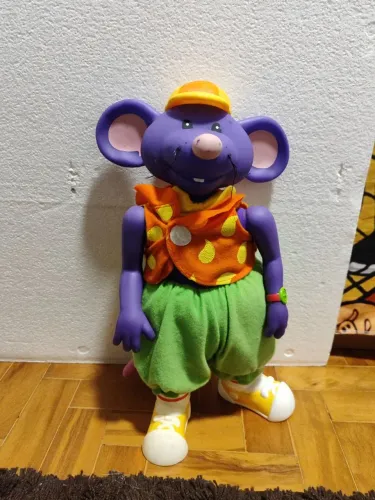 Boneco Rato de boné- Bananas de pijamas- anos 90.