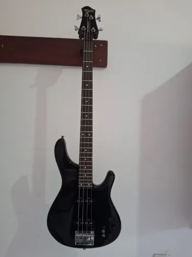 Contrabaixo tagima millenium 4 ( com preamp Deoliveira 5k e cordas D'addario).