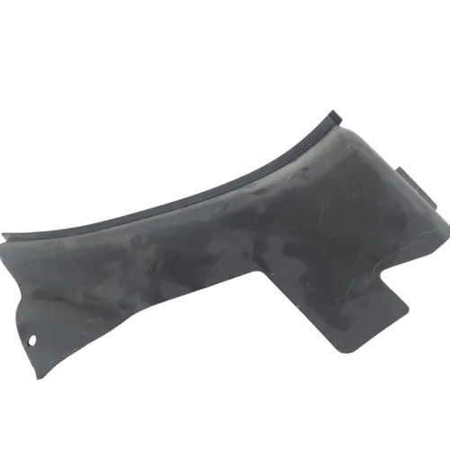 Moldura Acabmento Lateral Direito Gm Corsa Maxx 2003