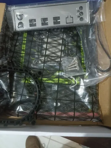 Placa mãe nova com processador