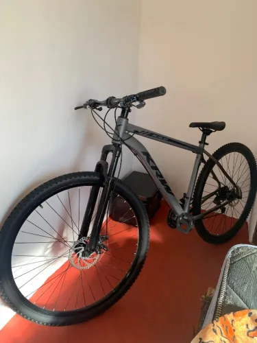 Bicicleta KRW K3.0 Aro 29 - Excelente Estado