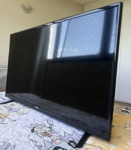 TV Philco 32 Polegadas LED HD (Impecável) - Ótima para TV Box / Videogame