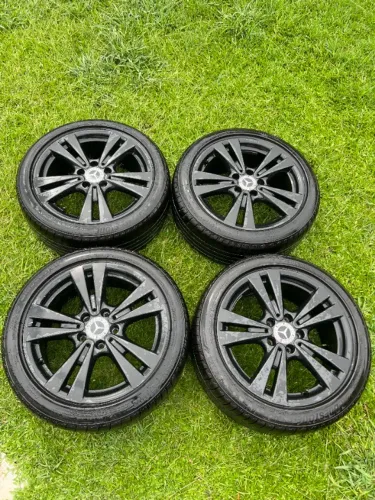 Kit 4 rodas aro 17 + pneus originais Mercedes-Benz A200.
