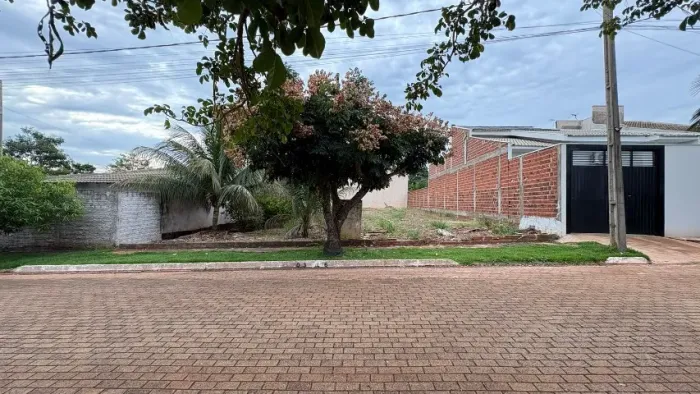 Terreno 450 m² em condomínio com acesso ao rio