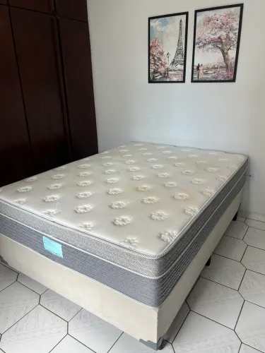 Cama + Colchão 1,88m x 1,38m