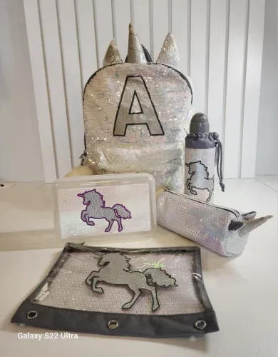 Mochila unicórnio
