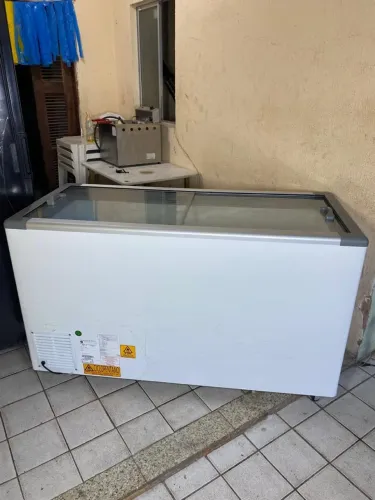 Freezer tampa de vidro Fricon zero 503 litros