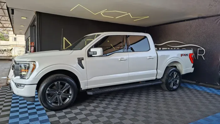 Ford F-150 Lariat 4X4 5.0 V8 2023