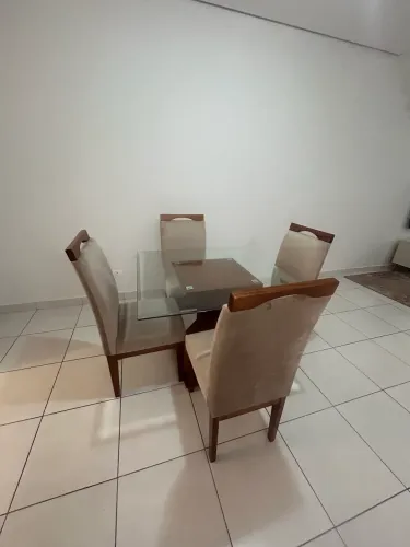 Mesa 4 cadeiras