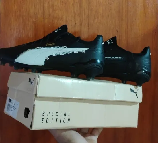 Chuteira Puma king Ultimate AOF