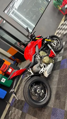 Ducati Streetfighter 2021