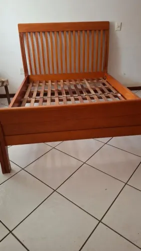 Cama casal madeira maciça