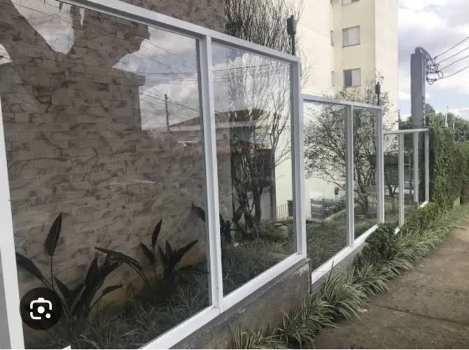 7 vidros fixos de 1,85x95 pra muro ou guarda-corpo de 13 metros R$150 CADA E NAO ENTREGO
