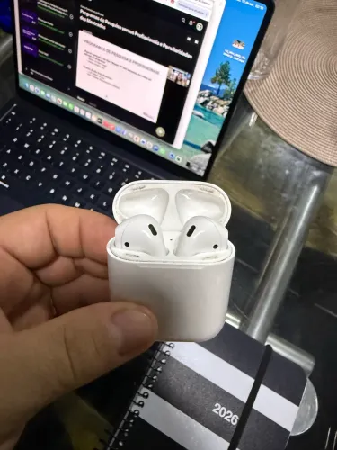 AirPods