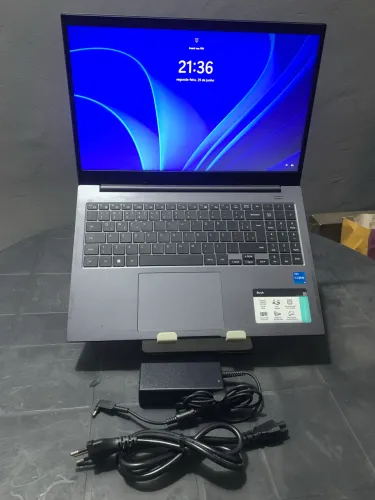Notebook Samsung Book 550XDA - Intel Core i5 11ª Geração | 8GB RAM | SSD 256GB