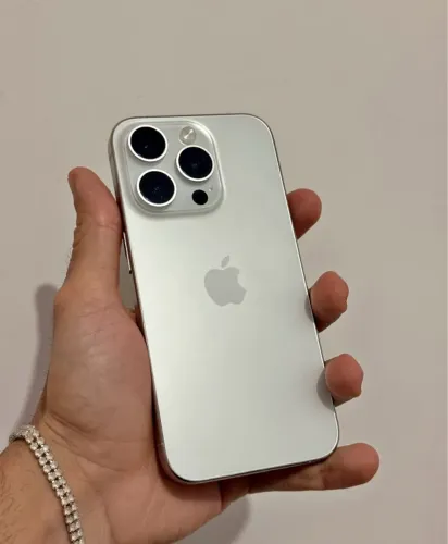iPhone 15 pro 256GB