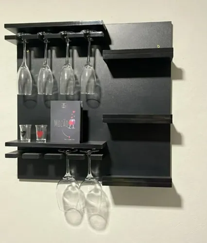 Suporte para taças e vinhos