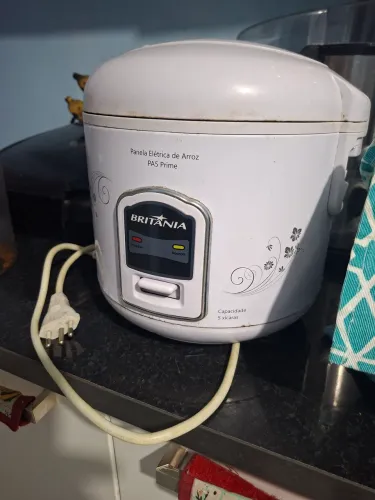 Panela Elétrica de Arroz PA5 Prime - Britânia ( capacidade 5 xicaras)