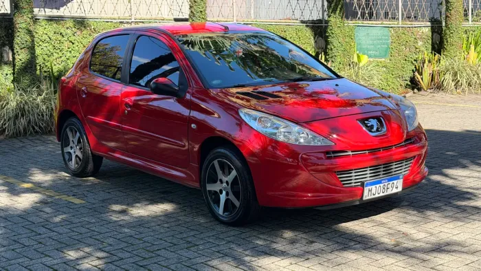 Peugeot 207 XR 1.4 Flex 8V 3P 2013