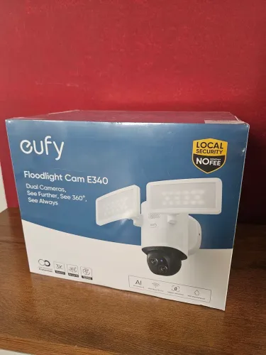 Camera Eufy Floodlight Cam E340