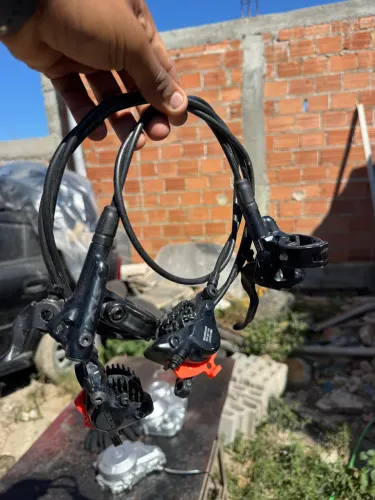 Par de freio shimano slx