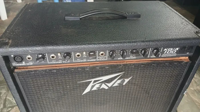 Amplificador PEAVEY KB/A 100