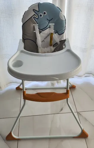 Cadeira de alimentação pra criança.
