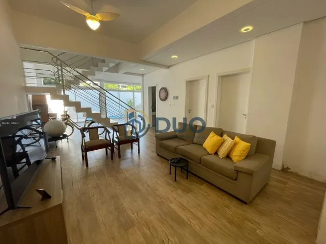 Casa para Venda em Florianópolis, Coqueiros, 3 dormitórios, 1 suíte, 4 banheiros, 2 vagas