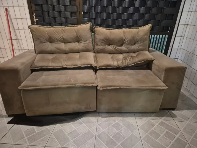 Sofa retrátil- DOAÇÃO