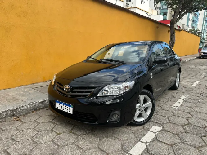 Toyota Corolla GLI 1.8 Flex 16V Aut. 2012