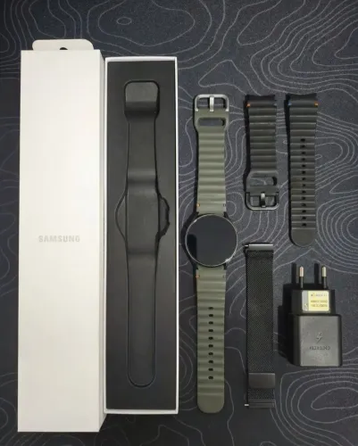 GALAXY WATCH 7 40mm muito bem conservado sem detalhes