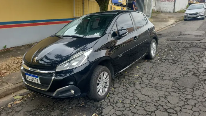 Peugeot 208 Allure 1.2 Flex 12V 5P Mec. 2017