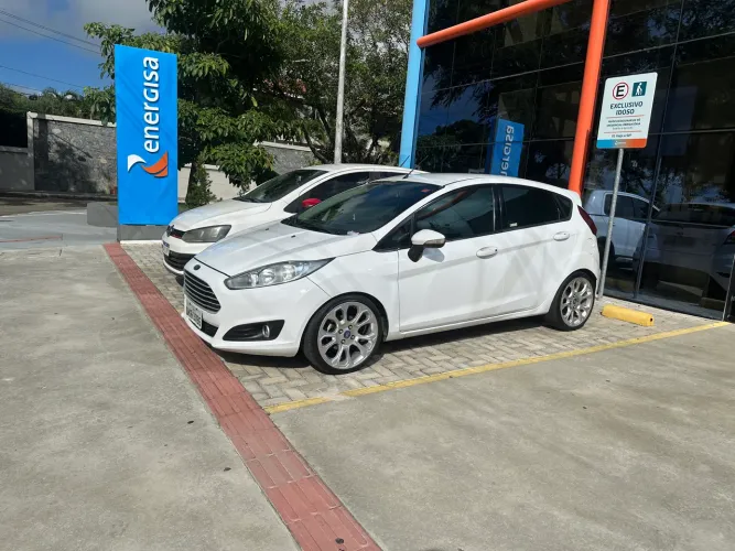 Ford Fiesta 1.6 16V Flex Mec. 5P 2015