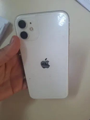 Iphone 11 - 64 gigas