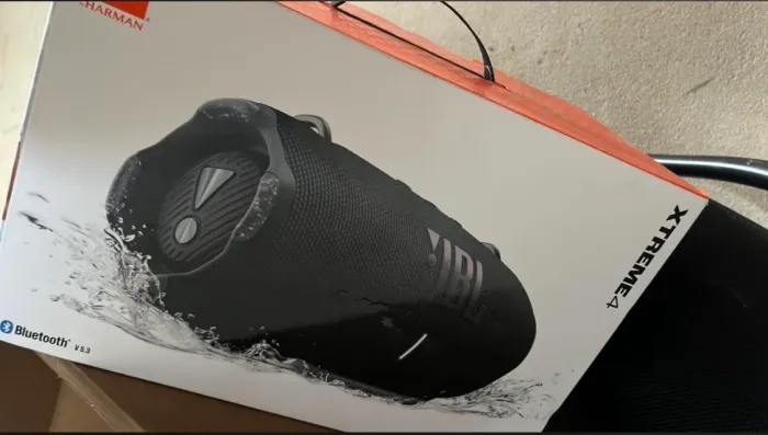 Jbl extreme 4 nova na caixa ! 