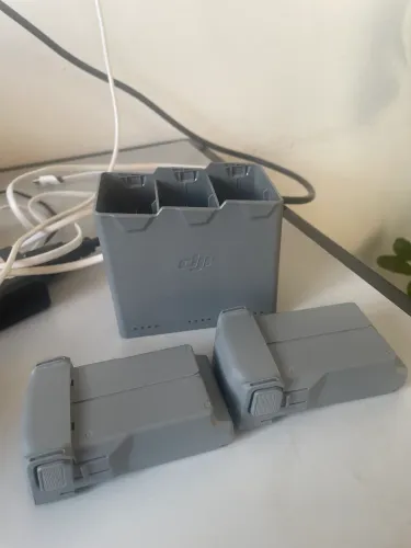 Hub de carregamento Mai?s duas bateria do mini 5 pro Dji