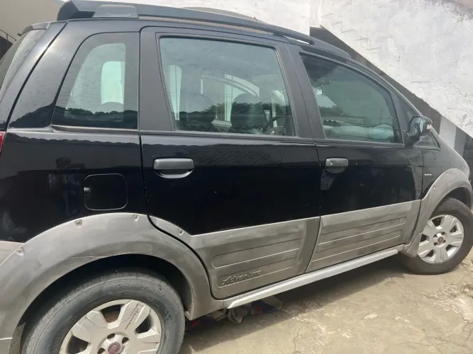 Fiat Idea Adv./ Adv.lock.dualogic 1.8 Flex 5P 2010