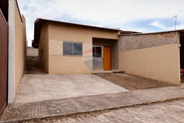 CASA DE CONDOMINIO REFORMADA COM 3 QUARTOS NO JARDIM BRASILIA EM AGUAS LINDAS DE GOIÁS