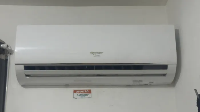 ? AR-CONDICIONADO MIDEA 12.000 BTUs ? Extremamente conservado
