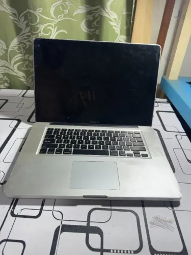 MacBook Pro 2011 de 15 polegadas para RETIRADA de PEÇAS