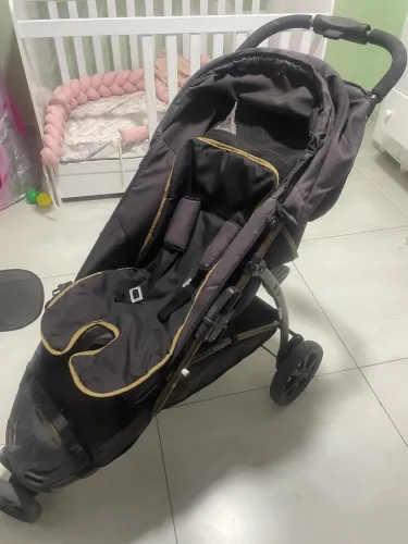 Carrinho de bebê 3 rodas 