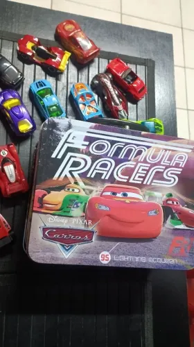 Kit de carrinhos miniatura de metal com lata metálica da Disney 