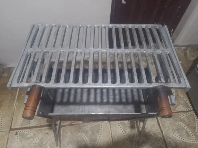 Churrasqueira de alumínio 
