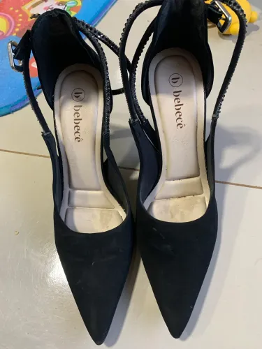 Sapato feminino de salto preto