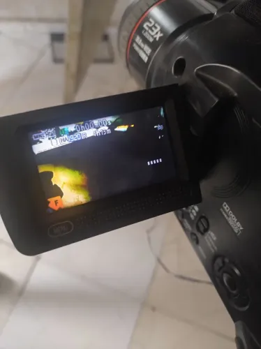 Vendo câmera Panasonic AC AC7P