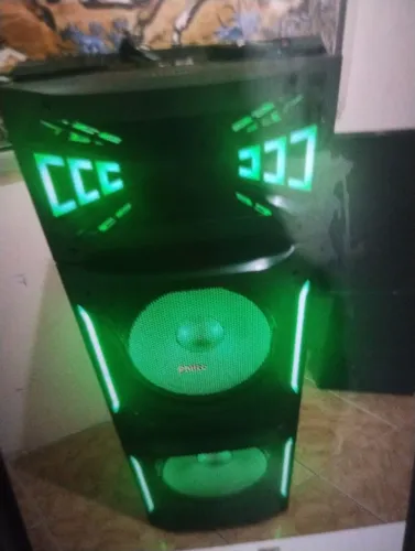 Vendo Caixa de Som semi-novo.