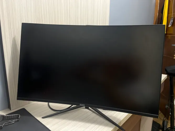Monitor valak 240hz curvo 27pol