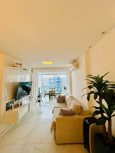 Apartamento a venda com 105m² na Praia da Costa Vila Velha