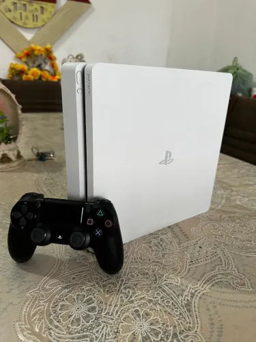 Ps4 slim branco