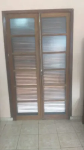 Porta balcao de madeira 1,20x 2,10 (Cidade Ubatuba )